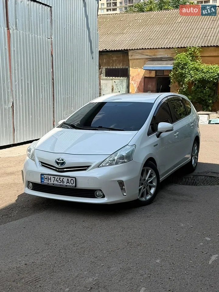 2014 Toyota Prius v (+) - мініатюра 28