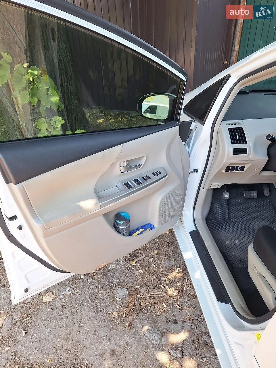 2012 Toyota Prius v (+) - мініатюра 11