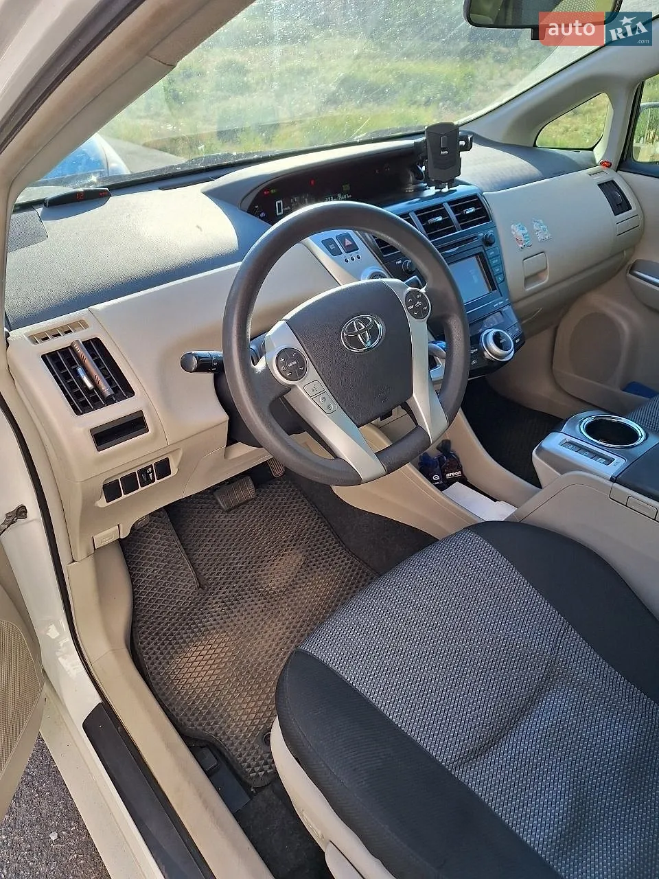 2012 Toyota Prius v (+) - мініатюра 26