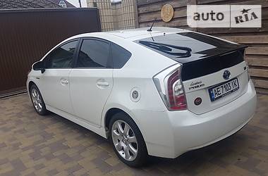 Хетчбек Toyota Prius 2015 в Дніпрі