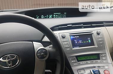 Хетчбек Toyota Prius 2015 в Дніпрі