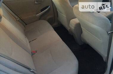 Хетчбек Toyota Prius 2015 в 