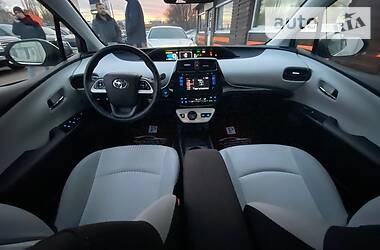 Хэтчбек Toyota Prius 2016 в Одессе