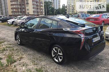 Хэтчбек Toyota Prius 2016 в Киеве