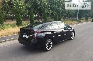 Хэтчбек Toyota Prius 2016 в Киеве