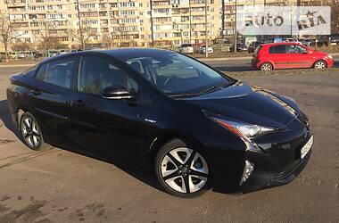 Хэтчбек Toyota Prius 2016 в Киеве