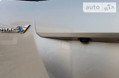 Універсал Toyota Prius 2012 в 
