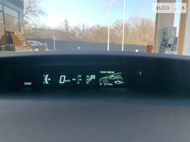 Хетчбек Toyota Prius 2015 в Харкові