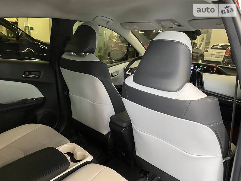 Хетчбек Toyota Prius 2017 в Одесі