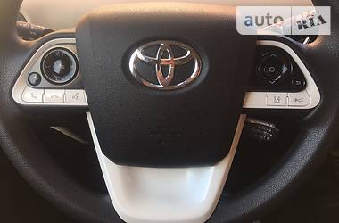 Хэтчбек Toyota Prius 2018 в Днепре