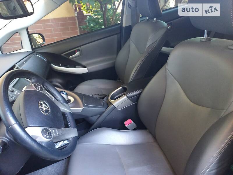 Хэтчбек Toyota Prius 2013 в Ужгороде