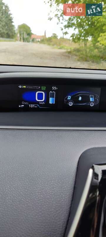 Хетчбек Toyota Prius 2020 в Чернівцях