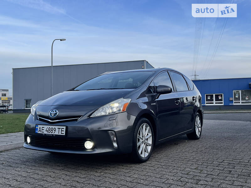 Хетчбек Toyota Prius 2012 в Дніпрі