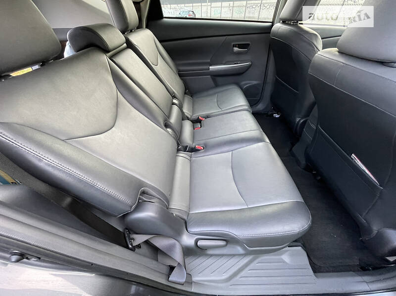 Хетчбек Toyota Prius 2012 в Дніпрі