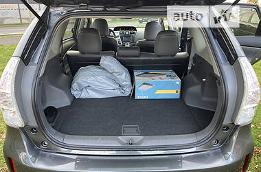 Хетчбек Toyota Prius 2012 в Дніпрі