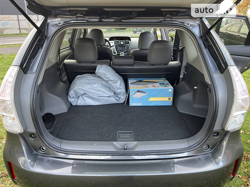 Хетчбек Toyota Prius 2012 в Дніпрі