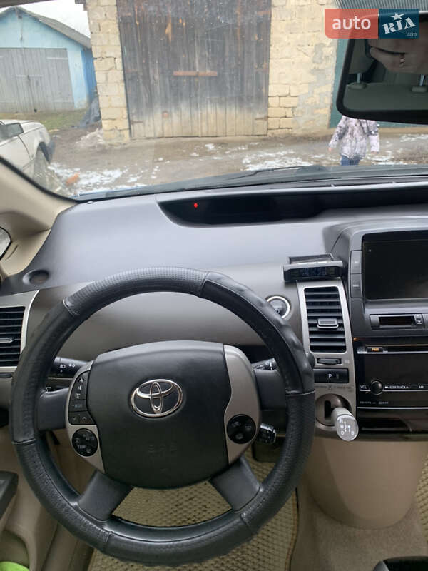 Хетчбек Toyota Prius 2005 в Могилів-Подільському