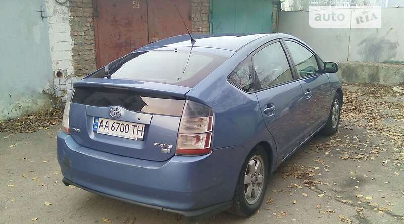Хэтчбек Toyota Prius 2004 в Киеве