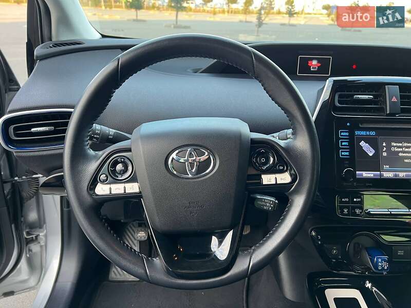 Хетчбек Toyota Prius 2016 в Одесі