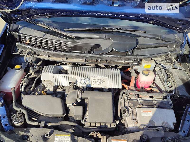 Универсал Toyota Prius 2012 в Львове