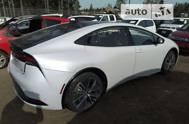 Хетчбек Toyota Prius 2023 в 