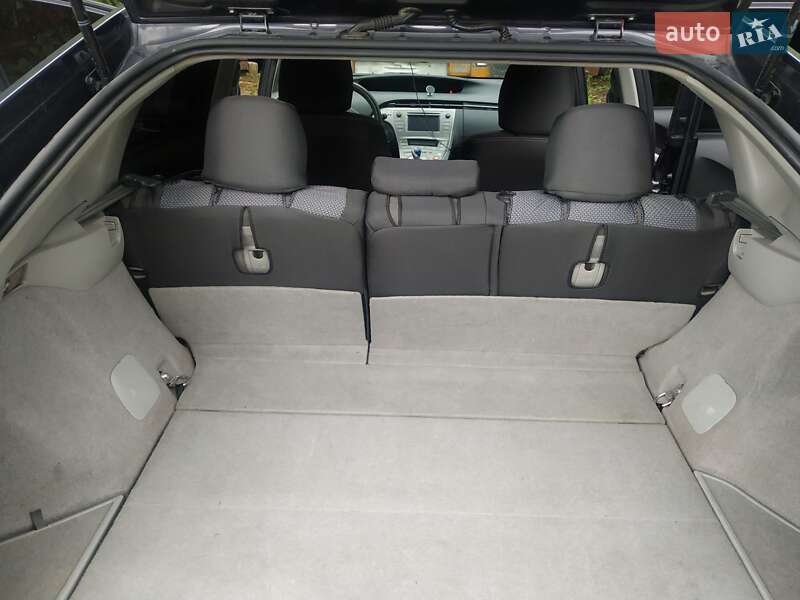 Хэтчбек Toyota Prius 2014 в Стрые