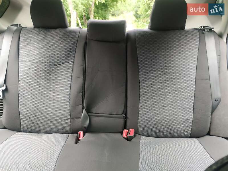 Хэтчбек Toyota Prius 2014 в Стрые