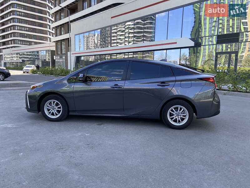 Хетчбек Toyota Prius 2019 в Києві