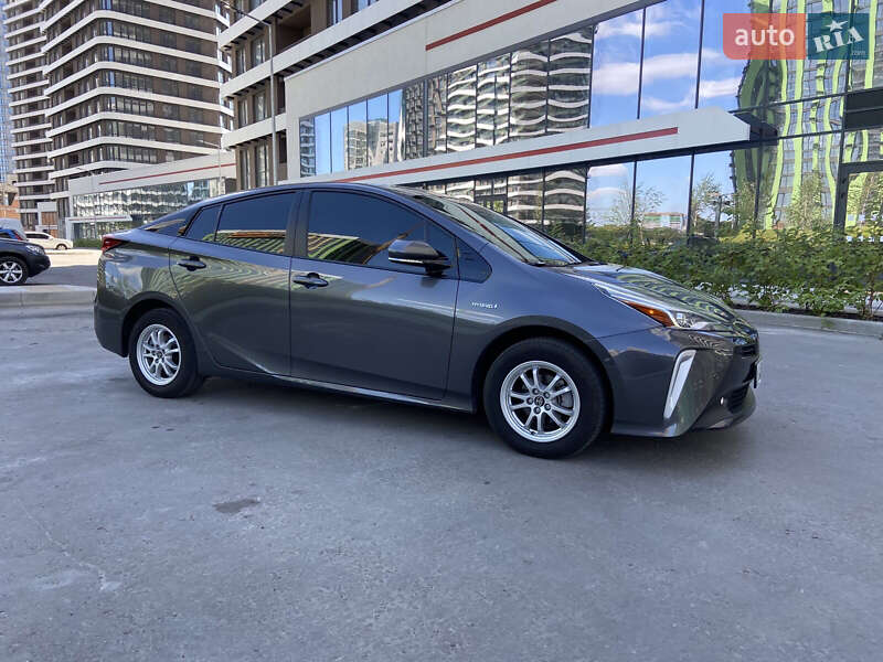 Хетчбек Toyota Prius 2019 в Києві