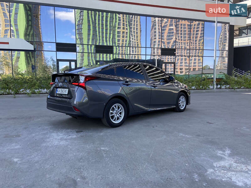 Хетчбек Toyota Prius 2019 в Києві
