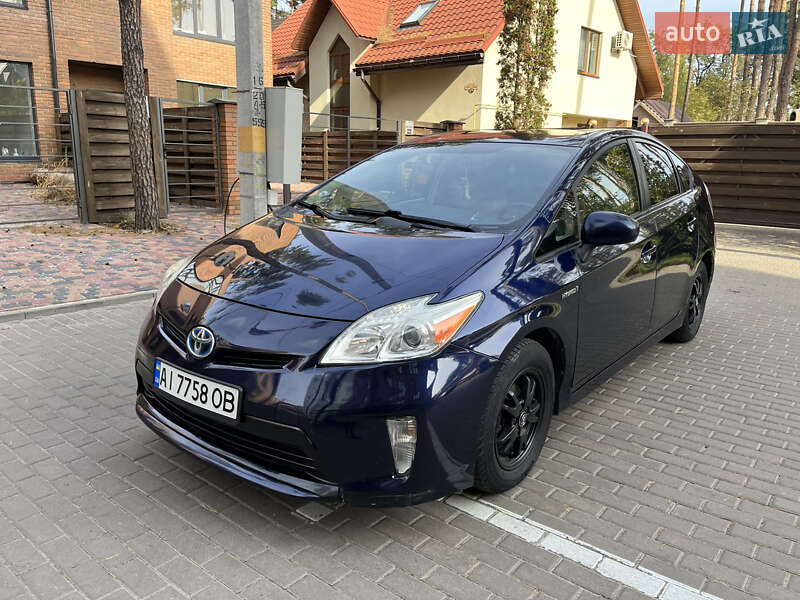 Хэтчбек Toyota Prius 2013 в Киеве