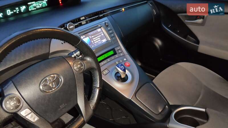 Хетчбек Toyota Prius 2013 в Миколаєві