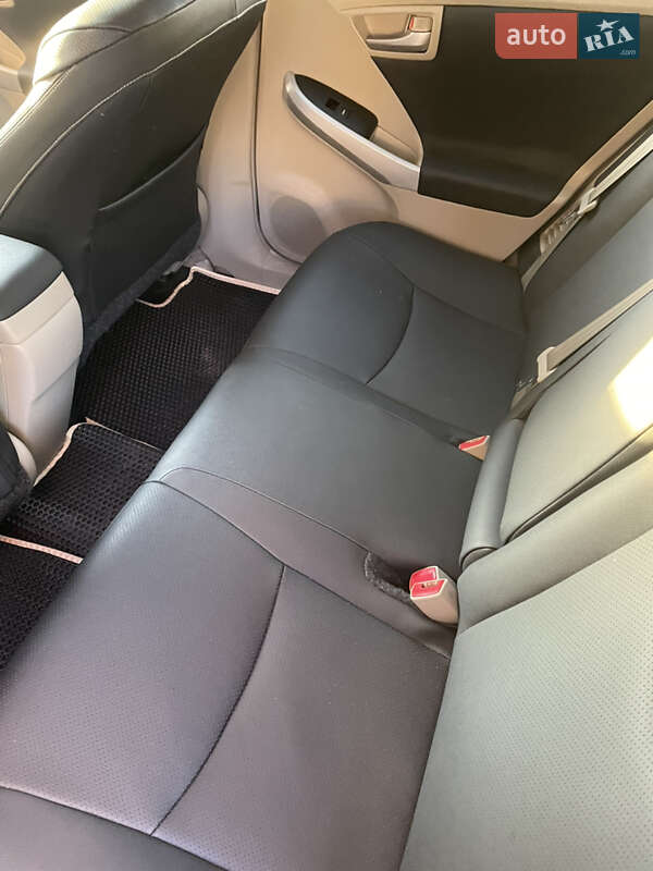 Хэтчбек Toyota Prius 2012 в Киеве