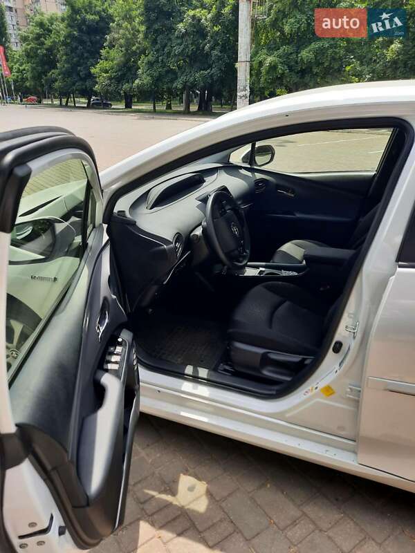 Хетчбек Toyota Prius 2022 в Одесі