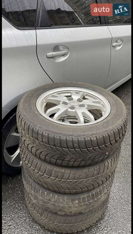 Хетчбек Toyota Prius 2013 в Миколаєві