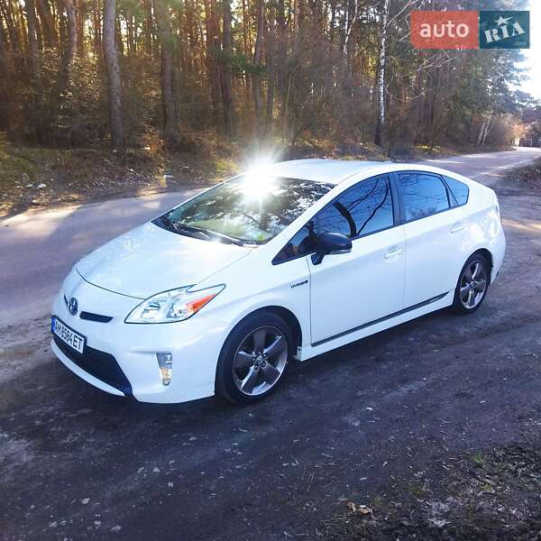Хэтчбек Toyota Prius 2014 в Житомире