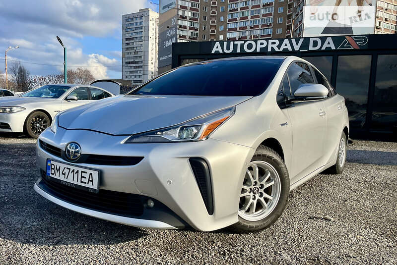 Хэтчбек Toyota Prius 2019 в Киеве
