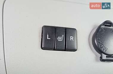 Хэтчбек Toyota Prius 2014 в 
