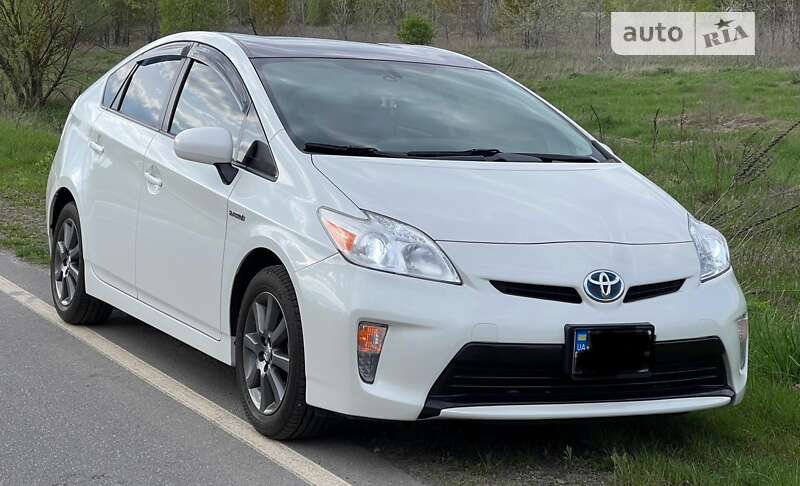 Хэтчбек Toyota Prius 2015 в Буче