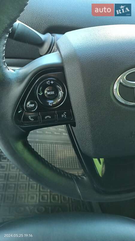 Хетчбек Toyota Prius 2019 в Чубинське