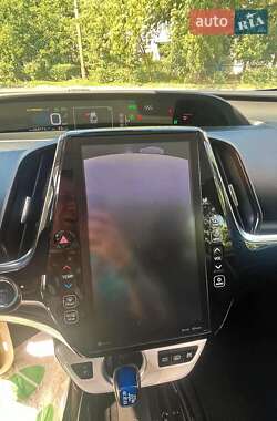 Хэтчбек Toyota Prius 2017 в Киеве