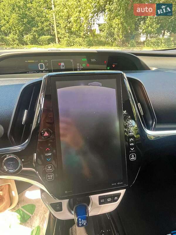 Хетчбек Toyota Prius 2017 в Києві