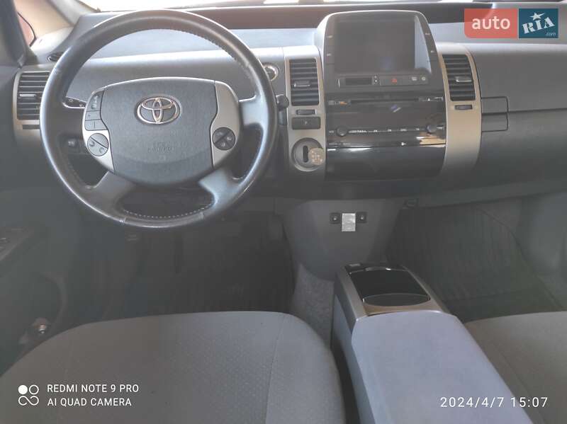 Хетчбек Toyota Prius 2008 в Горішніх Плавнях