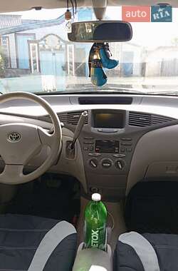Седан Toyota Prius 2001 в 