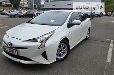 Хэтчбек Toyota Prius 2016 в Киеве