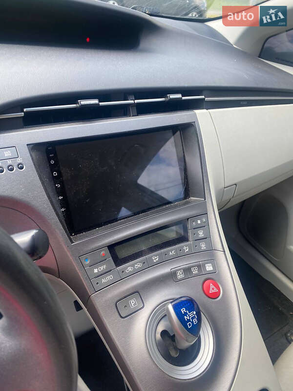 Хэтчбек Toyota Prius 2013 в Киеве фото 4 Хэтчбек Toyota Prius 2013 в Киеве