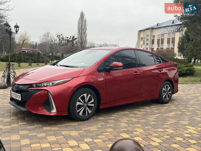 Хэтчбек Toyota Prius 2018 в Броварах