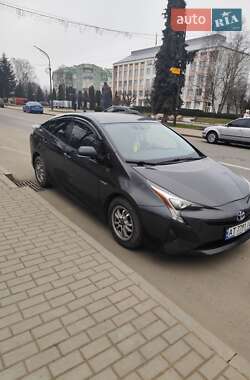 Хетчбек Toyota Prius 2016 в Івано-Франківську