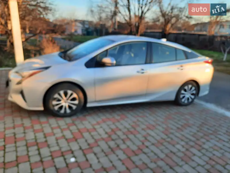 Toyota Prius 2021