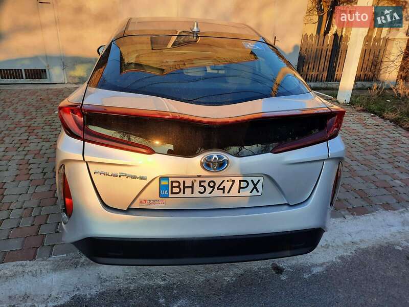 Хетчбек Toyota Prius 2021 в Одесі